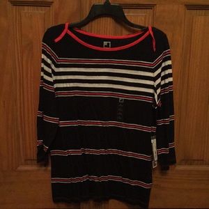 NWT Women’s 3/4 sleeve shirt
